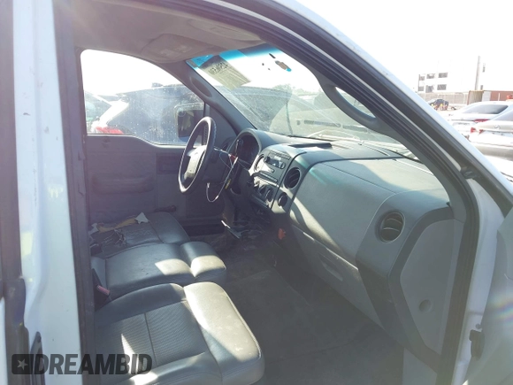 2008 Ford F-150 XL z VIN 1FTRF12W48KC71558, wystawiony jako IAAI lot #42506530 z przebiegiem 154 479 mil mil oraz . Historia ofert i sprzedaży dostępna na DreamBid. Obrazek 5.