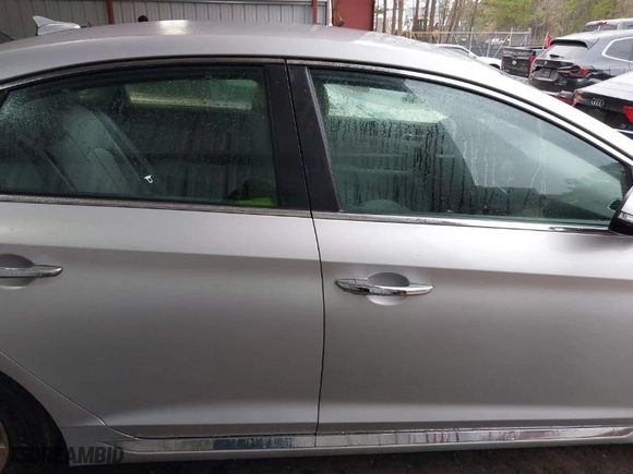 2015 Hyundai Sonata 2.4L Sport with VIN 5NPE34AF9FH194076, listed as a IAAI auction lot 41723593 with 96,118 mi miles. Bid and sale history available at carsss.com. Image 13.