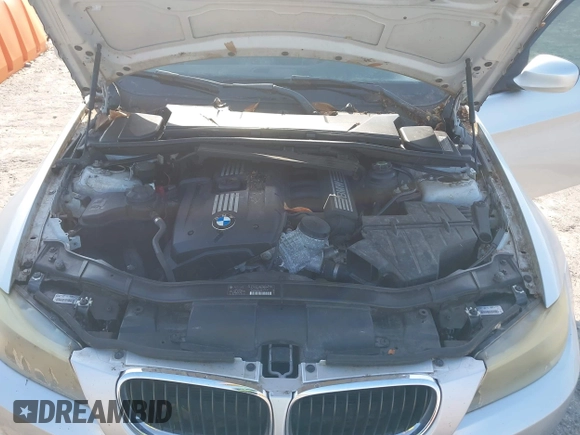 2011 BMW 3 Series 328i with VIN WBAPH7C5XBE676370, listed as a IAAI auction lot 42141985 with 131,035 mi miles and . Bid and sale history available at carsss.com. Image 10.