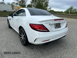 2017 Mercedes-Benz SLC 43 AMG z VIN WDDPK6GA5HF131952, wystawiony jako Copart lot #57534775 z przebiegiem 10 029 mil mil oraz Szkody całkowita. Historia ofert i sprzedaży dostępna na DreamBid. Obrazek 3.