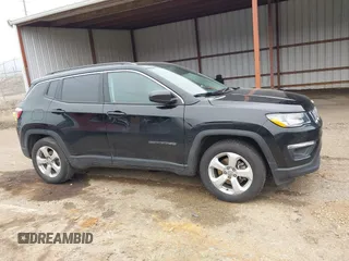 2021 Jeep Compass Latitude z VIN 3C4NJCBBXMT518158, wystawiony jako IAAI lot #41485058 z przebiegiem 95 309 mil mil oraz . Historia ofert i sprzedaży dostępna na DreamBid. Obrazek 13.