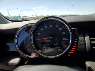 2014 MINI Hardtop S with VIN WMWXM7C54ET985344, listed as a Copart auction lot 55242945 with 87,017 mi miles and Salvage Title. Bid and sale history available at DreamBid. Image 9.