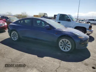 2022 Tesla Model 3 z VIN 5YJ3E1EA2NF144549, wystawiony jako Copart lot #52940385 z przebiegiem 102 161 mil mil oraz Czysty tytuł • Clean title. Historia ofert i sprzedaży dostępna na DreamBid. Obrazek 4.