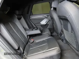 2021 Audi Q3 S line Premium z VIN WA1DECF39M1153959, wystawiony jako Copart lot #60929965 z przebiegiem 30 830 mil mil oraz Szkoda całkowita • Salvage title. Historia ofert i sprzedaży dostępna na DreamBid. Obrazek 6.