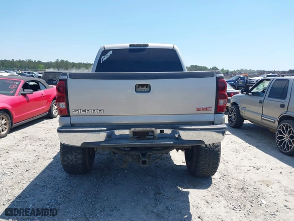2004 GMC Sierra 1500 Crew Cab SLE with VIN 2GTEK13T241337808, listed as a IAAI auction lot 42024616 with 1 mi miles. Bid and sale history available at carsss.com. Image 15.