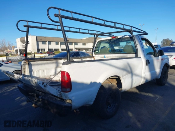 2004 Ford Super Duty F-250 XL with VIN 1FTNF20L54EC99861, listed as a IAAI auction lot 41301229 with 320,407 mi miles. Bid and sale history available at carsss.com. Image 4.