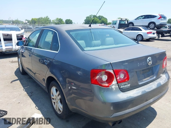 2007 Volkswagen Jetta Wolfsburg Edition with VIN 3VWEF71K27M078149, listed as a IAAI auction lot 42540627 with 205,605 mi miles and . Bid and sale history available at DreamBid. Image 3.