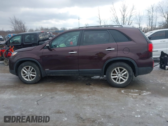 2015 Kia Sorento LX with VIN 5XYKTCA63FG652456, listed as a IAAI auction lot 41554796 with Not Provided miles. Bid and sale history available at carsss.com. Image 13.