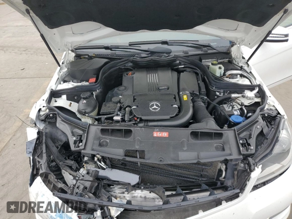 2014 Mercedes-Benz C 250 Sport с VIN WDDGF4HB1EA957805, выставлен на аукционе Copart как лот 53570455 с пробегом 35 894 миль миль и Списание • Salvage title. История ставок и продаж доступна на DreamBid. Изображение 11.