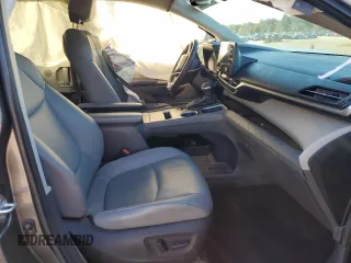 2022 Toyota Sienna XLE z VIN 5TDYRKEC1NS098418, wystawiony jako Copart lot #87546855 z przebiegiem 92 819 mil mil oraz Szkody całkowita. Historia ofert i sprzedaży dostępna na DreamBid. Obrazek 7.