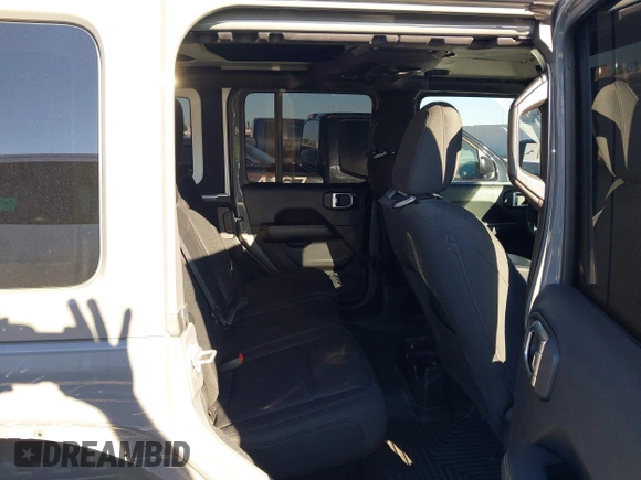 2018 Jeep Wrangler Unlimited Sahara with VIN 1C4HJXEG8JW239535, listed as a IAAI auction lot 41711596 with 85,675 mi miles. Bid and sale history available at carsss.com. Image 8.