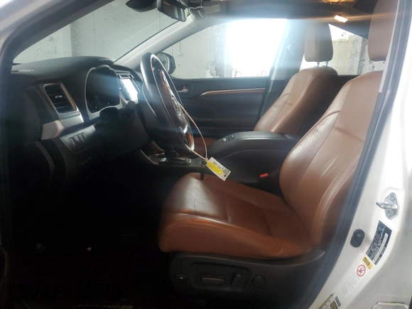 2018 Toyota Highlander Hybrid Limited with VIN 5TDDGRFH8JS038203, listed as a Copart auction lot 57335035 with 66,269 mi miles and Salvage title. Bid and sale history available at DreamBid. Image 7.