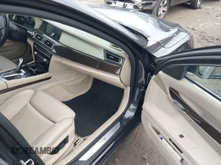 2010 BMW 7 Series 750Li с VIN WBAKB8C51ACY63184, выставлен на аукционе IAAI как лот 41495351 с пробегом 145 463 миль миль и . История ставок и продаж доступна на DreamBid. Изображение 5.