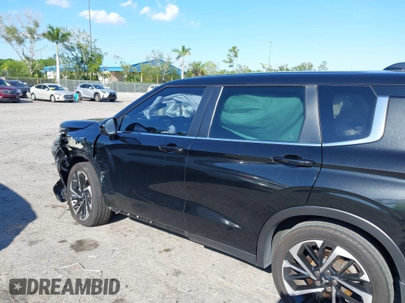 2022 Mitsubishi Outlander ES z VIN JA4J3TA82NZ073739, wystawiony jako IAAI lot #41901335 z przebiegiem 82 012 mil mil oraz . Historia ofert i sprzedaży dostępna na DreamBid. Obrazek 6.