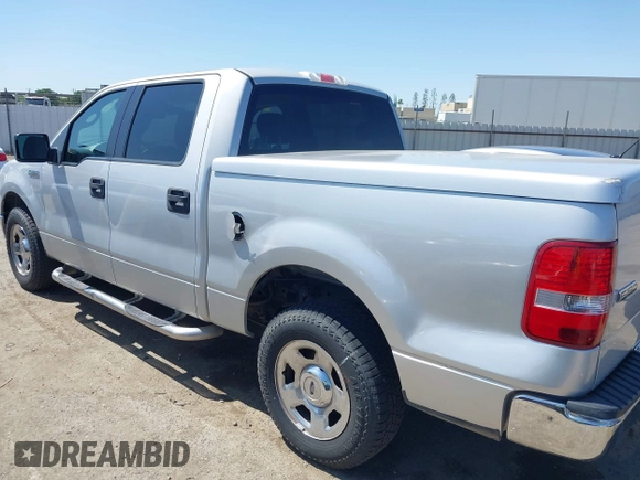 2005 Ford F-150 XLT z VIN 1FTPW12525KC85839, wystawiony jako IAAI lot #42344165 z przebiegiem 133 772 mil mil oraz . Historia ofert i sprzedaży dostępna na DreamBid. Obrazek 14.