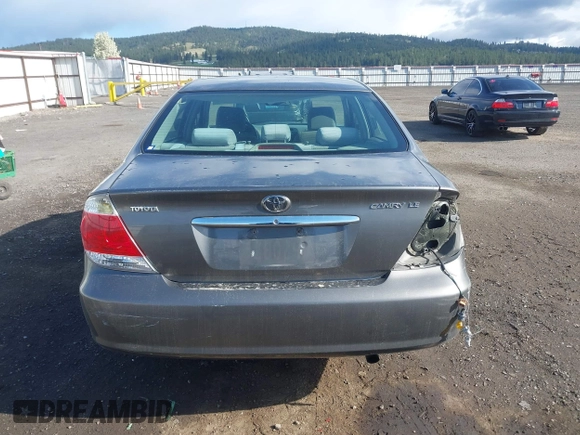 2006 Toyota Camry STD with VIN 4T1BE32K66U718658, listed as a IAAI auction lot 42086473 with 204,314 mi miles. Bid and sale history available at carsss.com. Image 17.