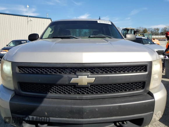 2007 Chevrolet Silverado 1500 LT w/1LT with VIN 2GCEK13CX71511001, listed as a Copart auction lot 82310464 with 159,988 mi miles and Salvage Title. Bid and sale history available at carsss.com. Image 5.