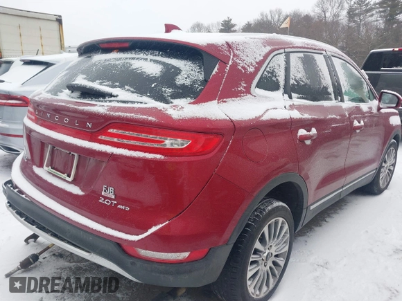 2017 Lincoln MKC Reserve z VIN 5LMCJ3D98HUL35184, wystawiony jako IAAI lot #41482306 z przebiegiem 86 794 mil mil oraz . Historia ofert i sprzedaży dostępna na DreamBid. Obrazek 4.