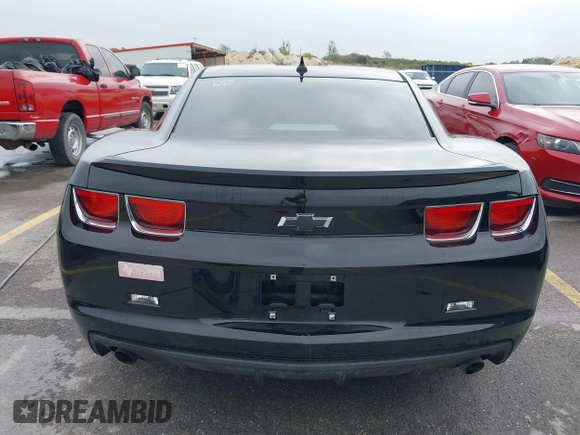 2012 Chevrolet Camaro 1LT z VIN 2G1FB1E38C9132584, wystawiony jako IAAI lot #41879988 z przebiegiem 128 342 mil mil oraz . Historia ofert i sprzedaży dostępna na DreamBid. Obrazek 16.