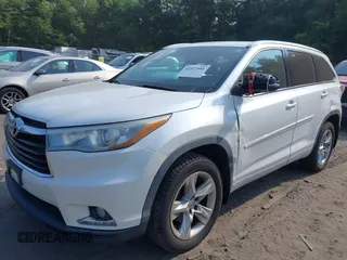 2015 Toyota Highlander Limited with VIN 5TDDKRFH5FS221483, listed as a IAAI auction lot 42517481 with 89,481 mi miles and . Bid and sale history available at DreamBid. Image 17.