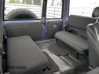 1995 Toyota Land Cruiser z VIN RJ700008084, wystawiony jako Copart lot #42412845 z przebiegiem 115 152 mil mil oraz Szkoda całkowita • Salvage title. Historia ofert i sprzedaży dostępna na DreamBid. Obrazek 10.