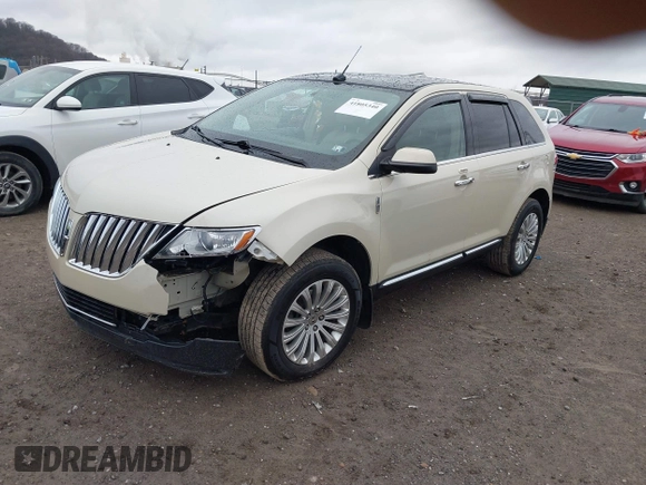 2014 Lincoln MKX with VIN 2LMDJ8JK1EBL13125, listed as a IAAI auction lot 41805340 with 100,078 mi miles. Bid and sale history available at carsss.com. Image 17.