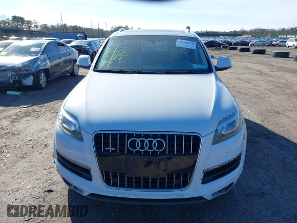 2015 Audi Q7 3.0T Premium Plus with VIN WA1LGAFE0FD008032, listed as a IAAI auction lot 41690210 with 92,690 mi miles. Bid and sale history available at carsss.com. Image 12.