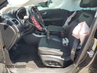 2018 Jeep Compass Latitude с VIN 3C4NJDBB8JT179546, выставлен на аукционе Copart как лот 53488785 с пробегом 67 033 миль миль и Списание • Salvage title. История ставок и продаж доступна на DreamBid. Изображение 7.