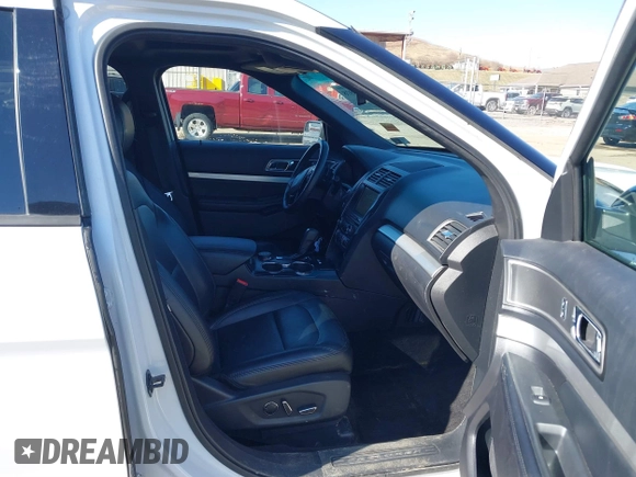2016 Ford Explorer XLT with VIN 1FM5K8DH7GGB84932, listed as a IAAI auction lot 41748978 with 147,608 mi miles and . Bid and sale history available at carsss.com. Image 5.