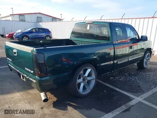 2004 Chevrolet Silverado 1500 LS with VIN 2GCEC19TX41181148, listed as a IAAI auction lot 41676935 with 184,173 mi miles. Bid and sale history available at carsss.com. Image 4.