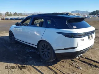 2018 Land Rover Range Rover Velar R-Dynamic SE с VIN SALYL2RV3JA748105, выставлен на аукционе IAAI как лот 41083219 с пробегом Не указан миль и . История ставок и продаж доступна на DreamBid. Изображение 3.