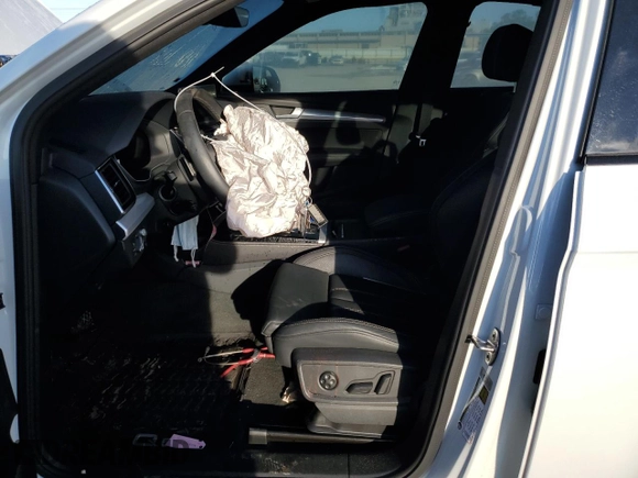 2023 Audi Q5 Sportback S line Prestige with VIN WA16AAFY2P2002254, listed as a Copart auction lot 45670704 with 30,045 mi miles and . Bid and sale history available at DreamBid. Image 7.