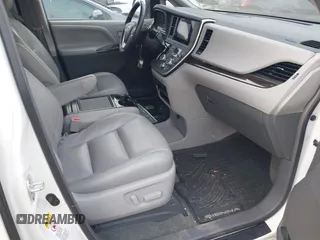 2017 Toyota Sienna XLE Auto Access Seat с VIN 5TDYZ3DC9HS776179, выставлен на аукционе IAAI как лот 42278582 с пробегом 74 648 миль миль и . История ставок и продаж доступна на DreamBid. Изображение 5.