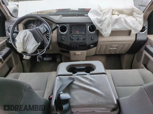 2010 Ford F-250 XL with VIN 1FTSW2B55AEA11379, listed as a Copart auction lot 62398055 with 155,397 mi miles and Salvage title. Bid and sale history available at DreamBid. Image 8.