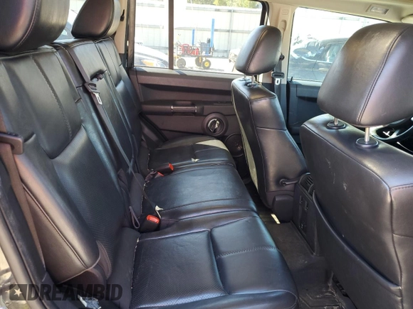2010 Jeep Commander Limited z VIN 1J4RG5GT0AC153228, wystawiony jako Copart lot #75686884 z przebiegiem 178 715 mil mil oraz Szkoda całkowita • Salvage title. Historia ofert i sprzedaży dostępna na DreamBid. Obrazek 11.