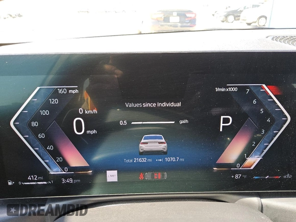 2024 BMW 3 Series 330i z VIN 3MW69FF00R8E77716, wystawiony jako Copart lot #56604565 z przebiegiem 21 632 mil mil oraz Czysty tytuł • Clean title. Historia ofert i sprzedaży dostępna na DreamBid. Obrazek 9.