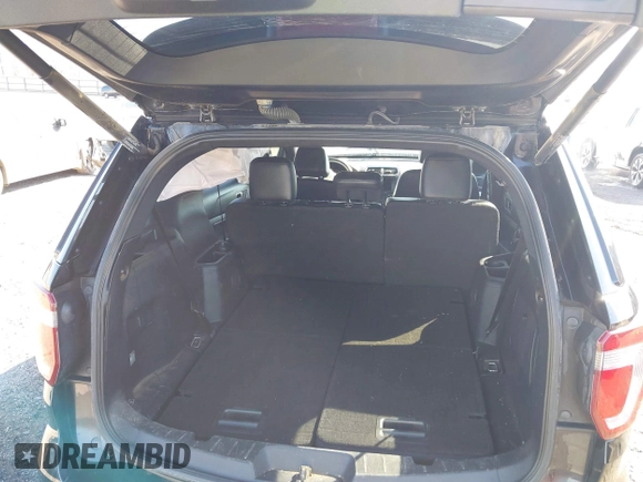2016 Ford Explorer XLT with VIN 1FM5K7D89GGA84874, listed as a IAAI auction lot 41612708 with 124,421 mi miles. Bid and sale history available at carsss.com. Image 8.