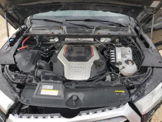 2018 Audi SQ5 Premium Plus z VIN WA1A4AFY8J2123606, wystawiony jako Copart lot #55566815 z przebiegiem 105 113 mil mil oraz Szkoda całkowita • Salvage title. Historia ofert i sprzedaży dostępna na DreamBid. Obrazek 12.