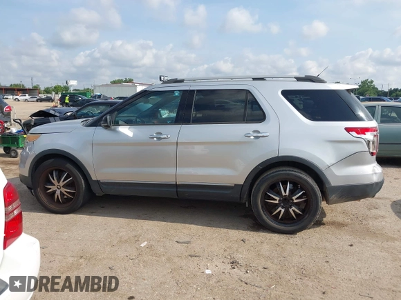 2014 Ford Explorer XLT with VIN 1FM5K7D81EGA48688, listed as a IAAI auction lot 42360152 with 208,939 mi miles and . Bid and sale history available at DreamBid. Image 14.