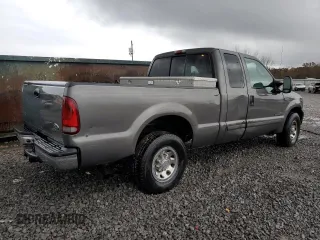 2003 Ford F-250 XL z VIN 1FTNX20F73EA04409, wystawiony jako Copart lot #84228714 z przebiegiem 142 641 mil mil oraz Szkoda całkowita • Salvage title. Historia ofert i sprzedaży dostępna na DreamBid. Obrazek 3.
