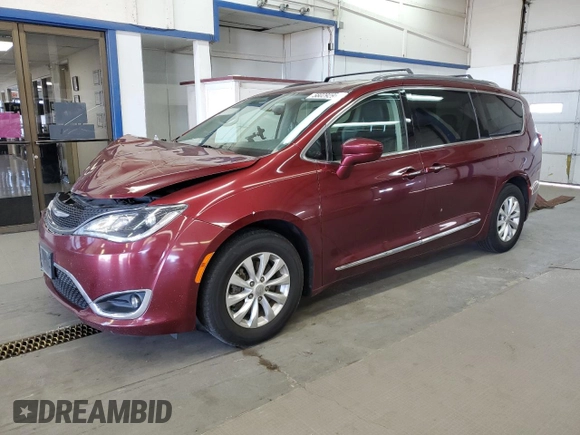 2018 Chrysler Pacifica Touring L z VIN 2C4RC1BG5JR211233, wystawiony jako Copart lot #58029295 z przebiegiem 112 264 mil mil oraz Szkody całkowita. Historia ofert i sprzedaży dostępna na DreamBid. Obrazek 1.