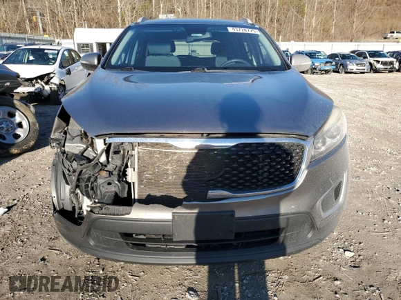 2016 Kia Sorento LX with VIN 5XYPG4A32GG145376, listed as a Copart auction lot 43728725 with 111,648 mi miles and Salvage Title. Bid and sale history available at DreamBid. Image 5.
