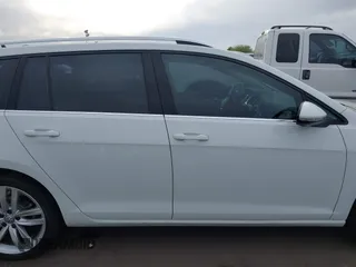 2017 Volkswagen Golf SportWagen S with VIN 3VWC17AU2HM527113, listed as a IAAI auction lot 41713423 with 47,796 mi miles. Bid and sale history available at carsss.com. Image 14.