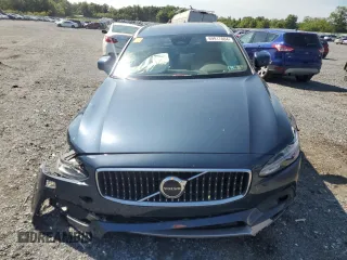 2023 Volvo V90 Ultimate z VIN YV4062NC8P1163218, wystawiony jako Copart lot #69917884 z przebiegiem 21 683 mil mil oraz Szkody całkowita. Historia ofert i sprzedaży dostępna na DreamBid. Obrazek 5.