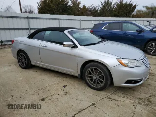 2011 Chrysler 200 Limited with VIN 1C3BC7EG9BN563797, listed as a Copart auction lot 41914665 with 221,103 mi miles and Salvage Title. Bid and sale history available at DreamBid. Image 4.