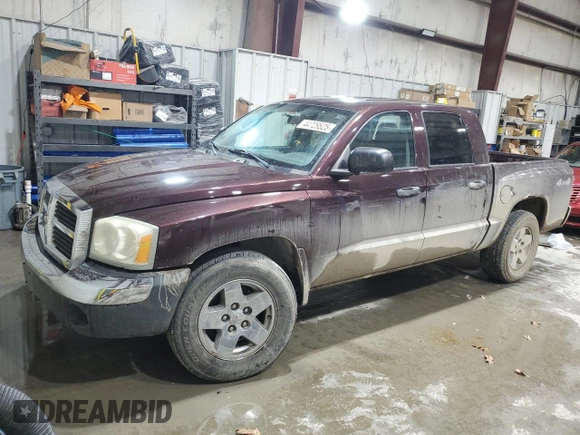 2005 Dodge Dakota SLT z VIN 1D7HW48N85S309502, wystawiony jako Copart lot #44729525 z przebiegiem 126 375 mil mil oraz Szkoda całkowita • Salvage title. Historia ofert i sprzedaży dostępna na DreamBid. Obrazek 1.