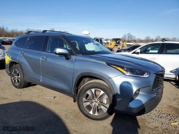 2021 Toyota Highlander XLE with VIN 5TDGZRBH0MS158966, listed as a Copart auction lot 45906335 with 34,191 mi miles and Salvage Title. Bid and sale history available at carsss.com. Image 4.