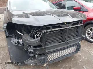 2022 GMC Terrain SLT z VIN 3GKALVEV1NL187387, wystawiony jako IAAI lot #41694909 z przebiegiem 45 852 mil mil oraz . Historia ofert i sprzedaży dostępna na DreamBid. Obrazek 6.