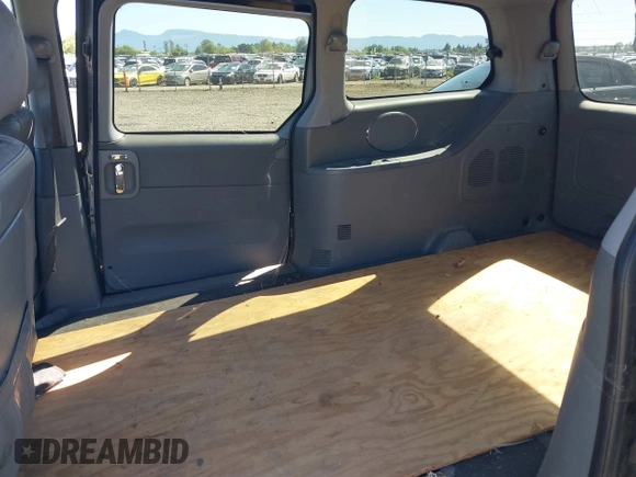 2003 Kia Sedona LX with VIN KNDUP131836369861, listed as a IAAI auction lot 42188770 with 144,280 mi miles and . Bid and sale history available at DreamBid. Image 8.