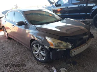 2013 Nissan Altima SV with VIN 1N4AL3AP4DC170638, listed as a IAAI auction lot 41108354 with 210,717 mi miles and . Bid and sale history available at DreamBid. Image 1.